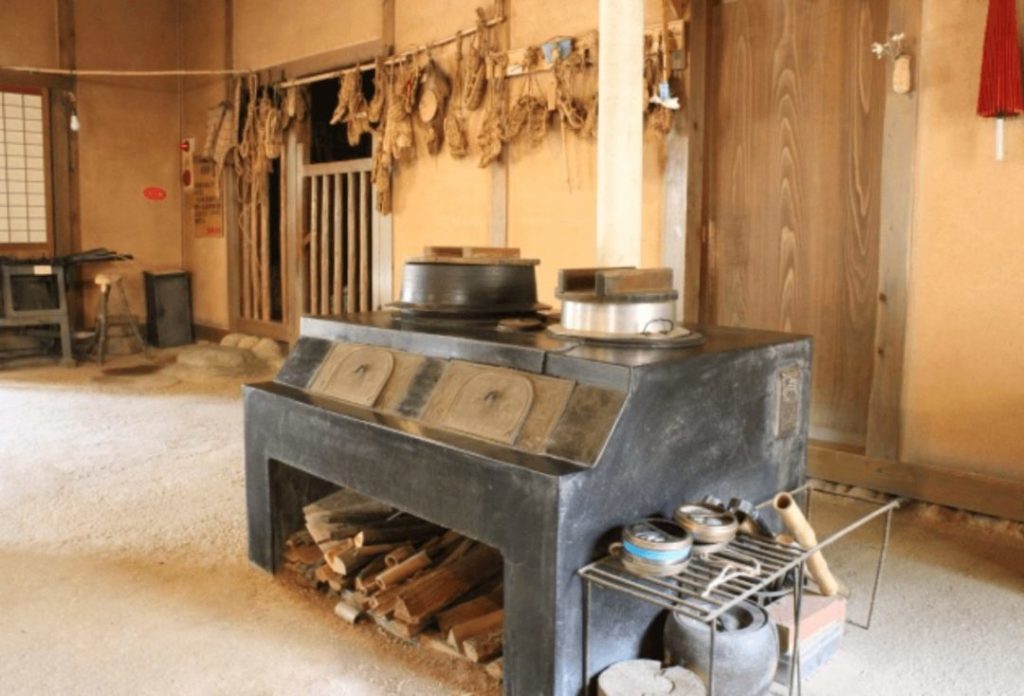 An old kiln for cooking rice with firewood