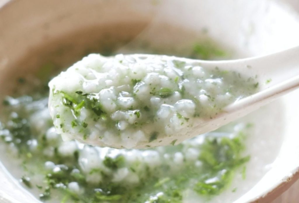 Congee made with seven kinds of herbs