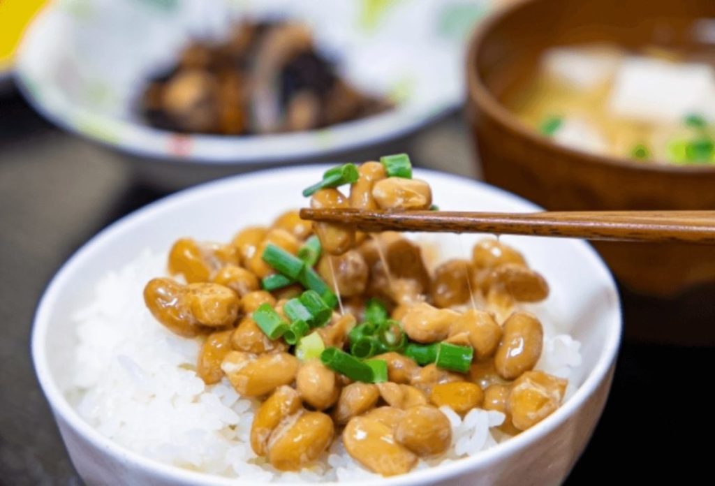 Rice topped with natto(fermented soybeans)